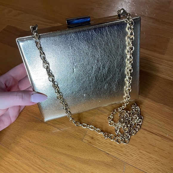Aldo clutch with gold strap! - Picture 5 of 6